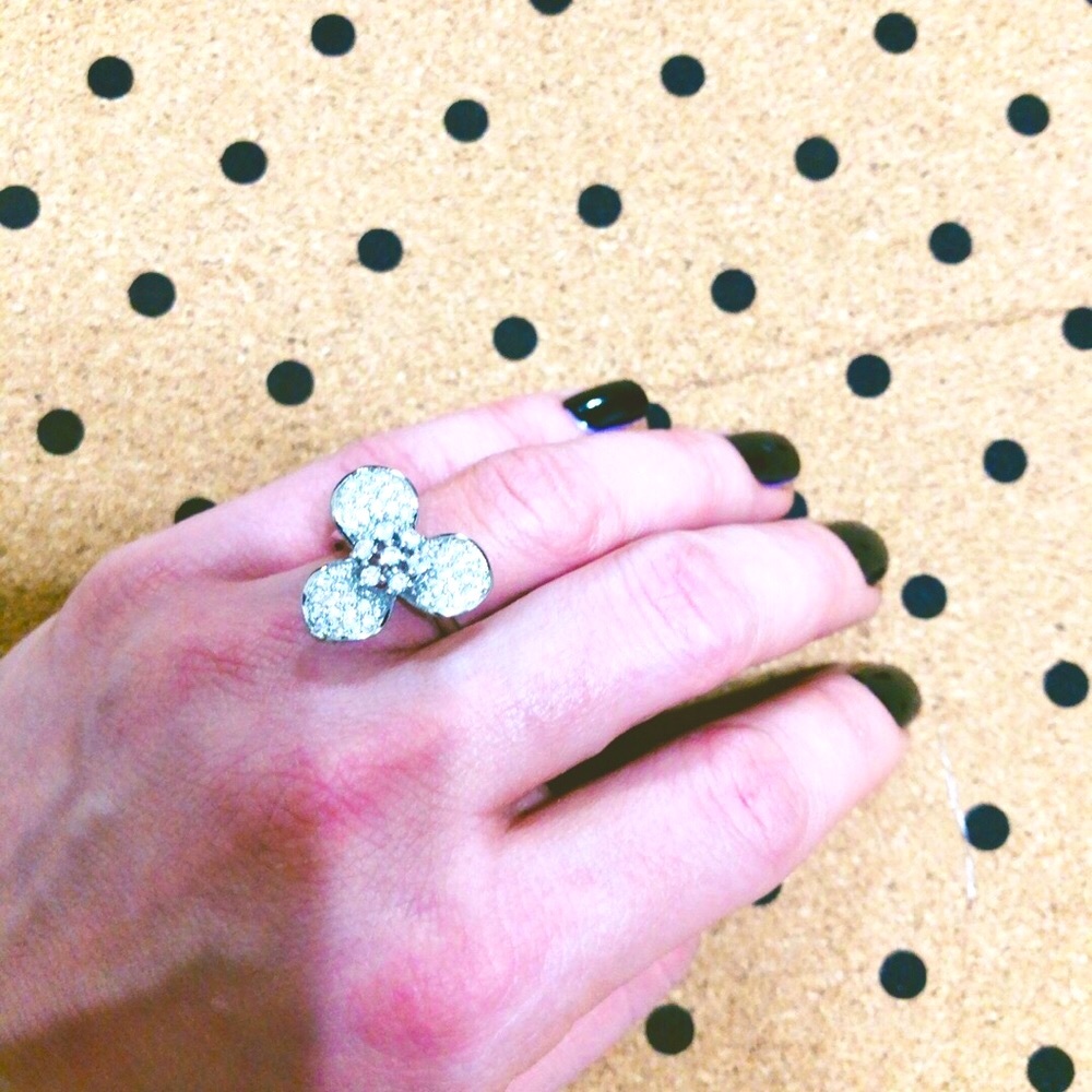 Paved Clover Sterling Silver 925K Flower New Ring 7 amazing